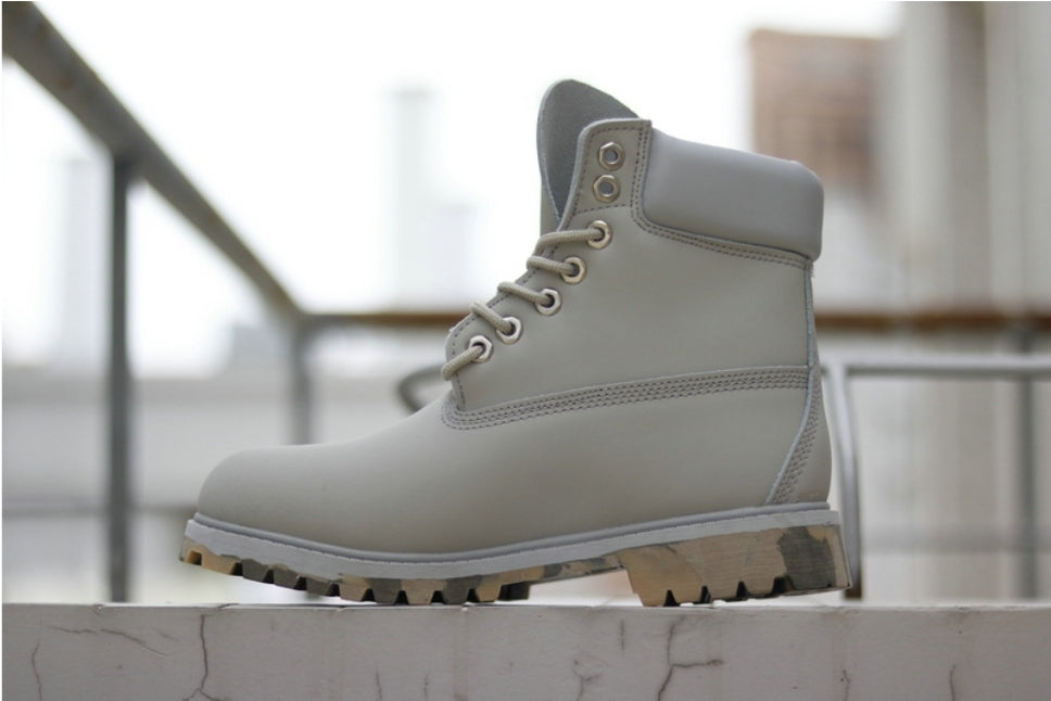 Les baskets Botte Timberland   intemporel et robustesse.  design qualité supérieure les rendent indispensables  aventuriers.pas cher. Le moins cher.