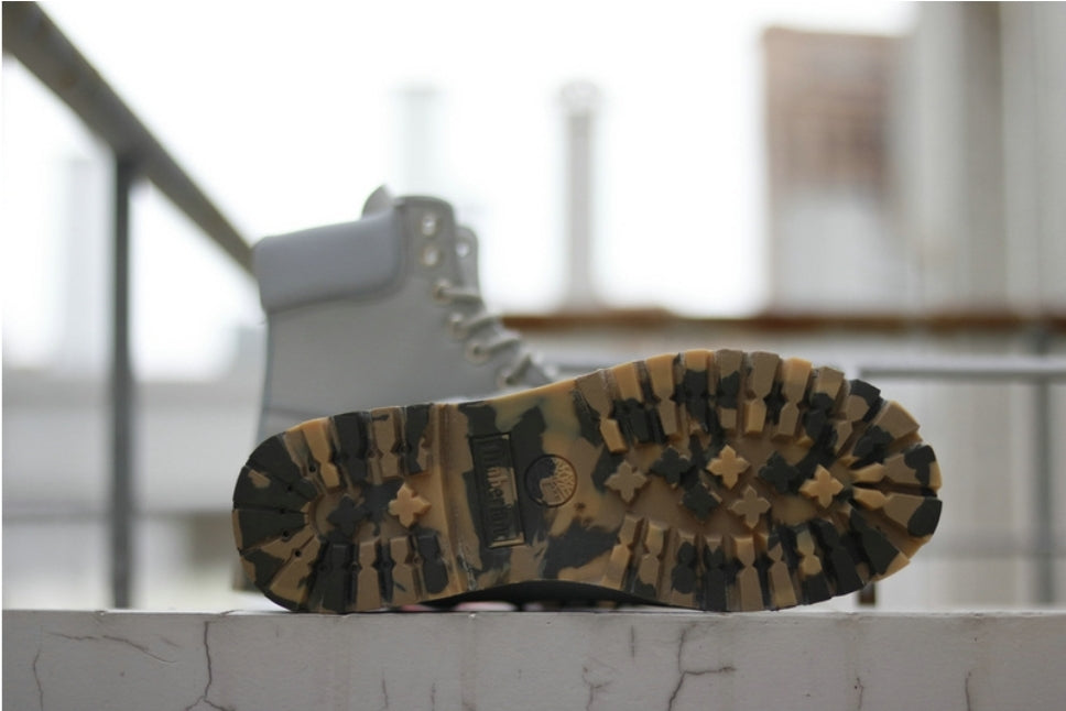 Les baskets Botte Timberland   intemporel et robustesse.  design qualité supérieure les rendent indispensables  aventuriers.pas cher. Le moins cher.