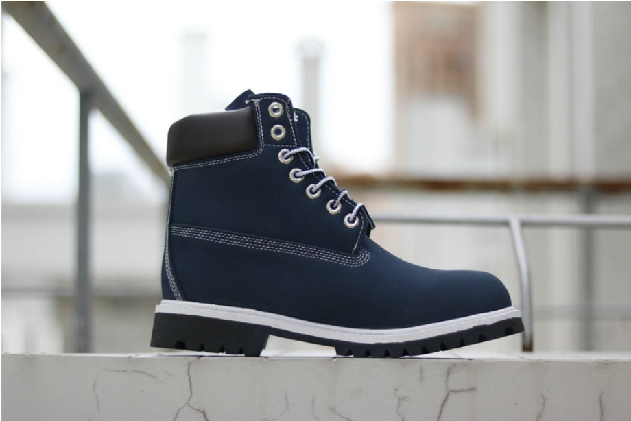 Les baskets Botte Timberland   intemporel et robustesse.  design qualité supérieure les rendent indispensables  aventuriers.pas cher. Le moins cher.