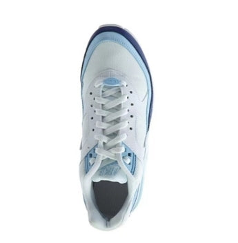 Les baskets Nike Air Max BW Femme, aussi connues sous le nom de "Big Window" en raison de leur bulle d'air plus large, incarnent un style iconique qui traverse les décennies.