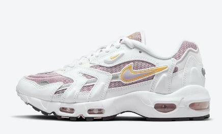 Les baskets Nike Air Max 96 II Femme incarnent parfaitement l'évolution de la gamme légendaire Nike Air Max.
