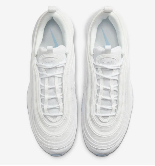 Les baskets Nike Air Max 97 Femme  sont des pièces maîtresses de la mode. Avec un look décontractée style iconique tendance olution emblématique de la ligne Nike, les Nike Air Max 97 sont un témoignage de l'engagement de Nike à combiner style et innovation.