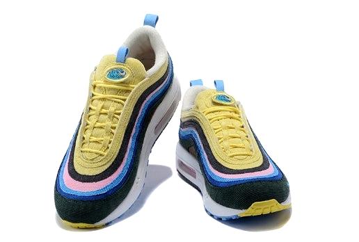 Les baskets Nike Air Max 97 Femme  sont des pièces maîtresses de la mode. Avec un look décontractée style iconique tendance olution emblématique de la ligne Nike, les Nike Air Max 97 sont un témoignage de l'engagement de Nike à combiner style et innovation.