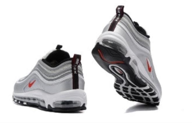 Les baskets Nike Air Max 97 Femme  sont des pièces maîtresses de la mode. Avec un look décontractée style iconique tendance olution emblématique de la ligne Nike, les Nike Air Max 97 sont un témoignage de l'engagement de Nike à combiner style et innovation.