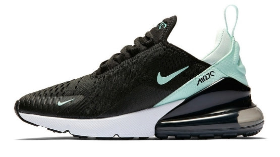 Les baskets Nike Air Max 270 Femme se démarquent par leur esthétique futuriste et leur technologie innovante.
