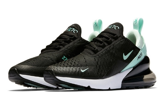 Les baskets Nike Air Max 270 Femme se démarquent par leur esthétique futuriste et leur technologie innovante.