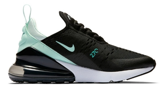 Les baskets Nike Air Max 270 Femme se démarquent par leur esthétique futuriste et leur technologie innovante.