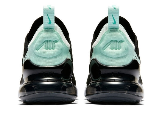 Les baskets Nike Air Max 270 Femme se démarquent par leur esthétique futuriste et leur technologie innovante.