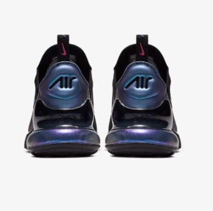 Les baskets Nike Air Max 270 Femme se démarquent par leur esthétique futuriste et leur technologie innovante.