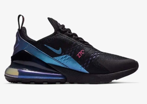 Les baskets Nike Air Max 270 Femme se démarquent par leur esthétique futuriste et leur technologie innovante.