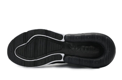 Les baskets Nike Air Max 270 Plus Femme combinent deux des modèles les plus emblématiques de la marque : les Air Max 270 et les Air Max Plus.