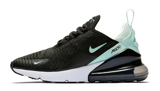 Les baskets Nike Air Max 270 Plus Femme combinent deux des modèles les plus emblématiques de la marque : les Air Max 270 et les Air Max Plus.