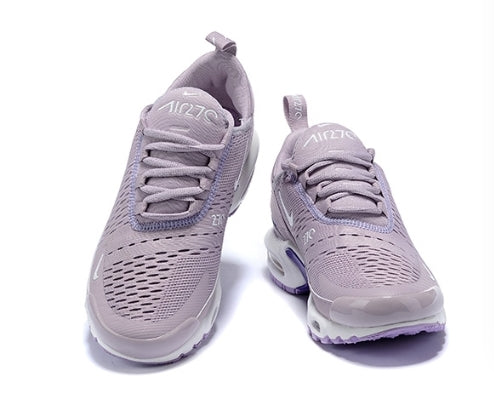 Les baskets Nike Air Max 270 Plus Femme combinent deux des modèles les plus emblématiques de la marque : les Air Max 270 et les Air Max Plus.