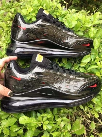 Les baskets Nike Air Max 720 95 Femme marient le design emblématique des Air Max 95 avec l'innovation moderne de l’unité Air Max 720.