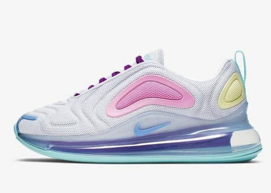 Les baskets Nike Air Max 720 Femme se démarquent par leur esthétique futuriste et leur technologie innovante.