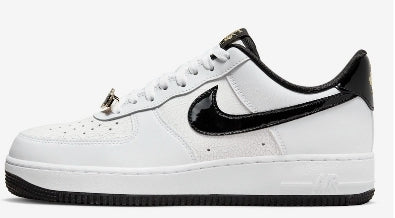 Premièrement : Les baskets Nike Air Force 1 femme sont bien plus qu’une simple paire de baskets – elles incarnent un style légendaire, un confort exceptionnel et une polyvalence inégalée.