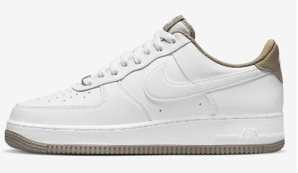 Premièrement : Les baskets Nike Air Force 1 Low femme incarnent l’alliance parfaite entre style intemporel et innovation technique.