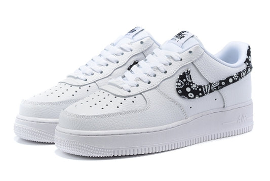 Premièrement : Les baskets Nike Air Force 1 femme sont bien plus qu’une simple paire de baskets – elles incarnent un style légendaire, un confort exceptionnel et une polyvalence inégalée.