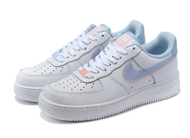 Premièrement : Les baskets Nike Air Force 1 femme sont bien plus qu’une simple paire de baskets – elles incarnent un style légendaire, un confort exceptionnel et une polyvalence inégalée.