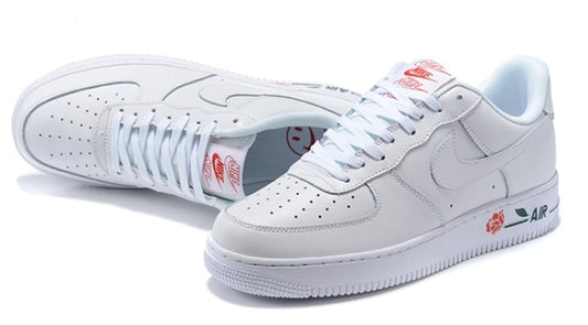 Premièrement : Les baskets Nike Air Force 1 femme sont bien plus qu’une simple paire de baskets – elles incarnent un style légendaire, un confort exceptionnel et une polyvalence inégalée.