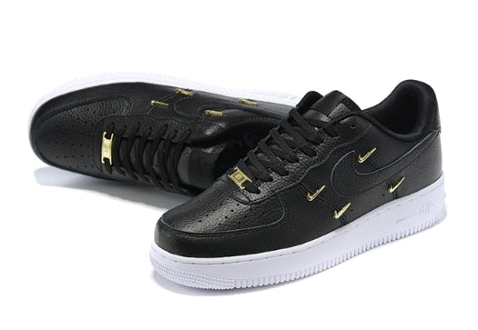 Premièrement : Les baskets Nike Air Force 1 femme sont bien plus qu’une simple paire de baskets – elles incarnent un style légendaire, un confort exceptionnel et une polyvalence inégalée.