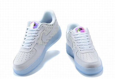 Premièrement : Les baskets Nike Air Force 1 Low femme incarnent l’alliance parfaite entre style intemporel et innovation technique.