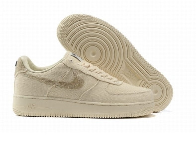 Premièrement : Les baskets Nike Air Force 1 Low femme incarnent l’alliance parfaite entre style intemporel et innovation technique.