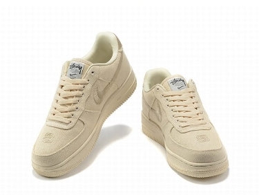Premièrement : Les baskets Nike Air Force 1 Low femme incarnent l’alliance parfaite entre style intemporel et innovation technique.