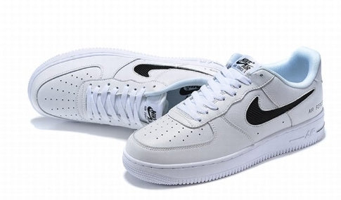 Premièrement : Les baskets Nike Air Force 1 femme sont bien plus qu’une simple paire de baskets – elles incarnent un style légendaire, un confort exceptionnel et une polyvalence inégalée.