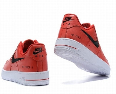 Premièrement : Les baskets Nike Air Force 1 femme sont bien plus qu’une simple paire de baskets – elles incarnent un style légendaire, un confort exceptionnel et une polyvalence inégalée.