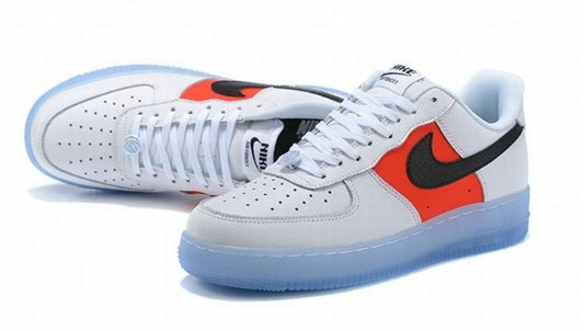 Premièrement : Les baskets Nike Air Force 1 femme sont bien plus qu’une simple paire de baskets – elles incarnent un style légendaire, un confort exceptionnel et une polyvalence inégalée.