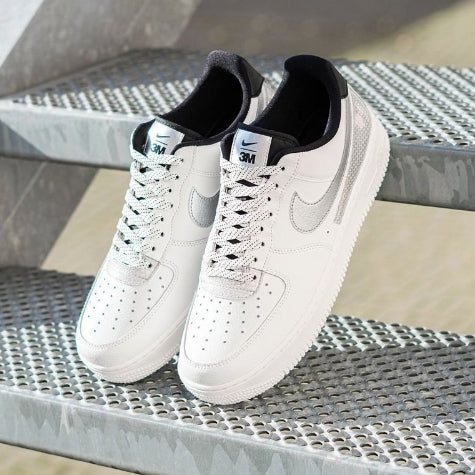Premièrement : Les baskets Nike Air Force 1 Low femme incarnent l’alliance parfaite entre style intemporel et innovation technique.