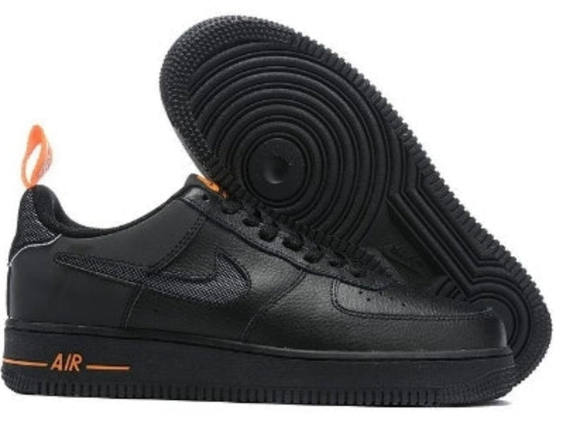 Premièrement : Les baskets Nike Air Force 1 femme sont bien plus qu’une simple paire de baskets – elles incarnent un style légendaire, un confort exceptionnel et une polyvalence inégalée.