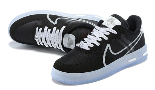 Premièrement : Les baskets Nike Air Force 1 femme sont bien plus qu’une simple paire de baskets – elles incarnent un style légendaire, un confort exceptionnel et une polyvalence inégalée.