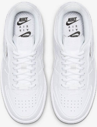 Premièrement : Les baskets Nike Air Force 1 Low femme incarnent l’alliance parfaite entre style intemporel et innovation technique.