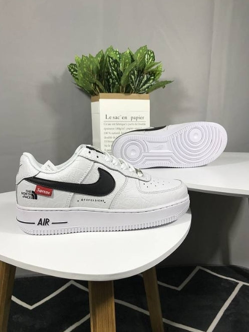 Premièrement : Les baskets Nike Air Force 1 Low femme incarnent l’alliance parfaite entre style intemporel et innovation technique.