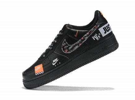 Premièrement : Les baskets Nike Air Force 1 Low femme incarnent l’alliance parfaite entre style intemporel et innovation technique.