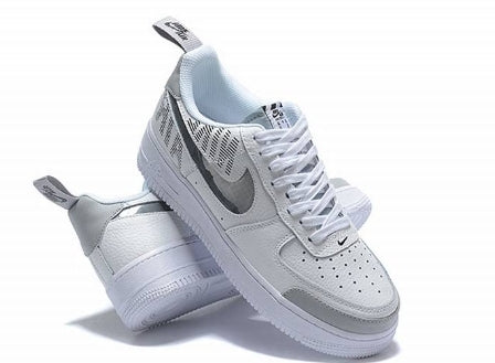 Premièrement : Les baskets Nike Air Force 1 Low femme incarnent l’alliance parfaite entre style intemporel et innovation technique.
