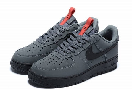 Premièrement : Les baskets Nike Air Force 1 Low femme incarnent l’alliance parfaite entre style intemporel et innovation technique.