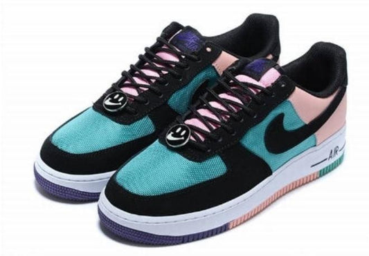Premièrement : Les baskets Nike Air Force 1 Low femme incarnent l’alliance parfaite entre style intemporel et innovation technique.