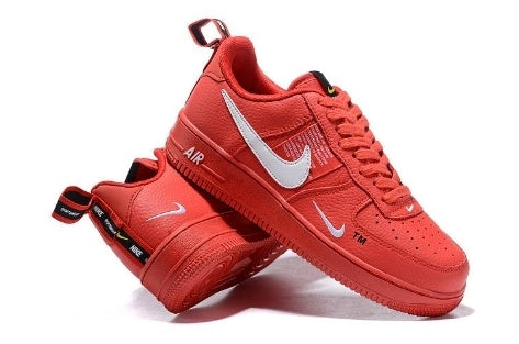 Premièrement : Les baskets Nike Air Force 1 Low femme incarnent l’alliance parfaite entre style intemporel et innovation technique.