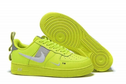 Premièrement : Les baskets Nike Air Force 1 Low femme incarnent l’alliance parfaite entre style intemporel et innovation technique.