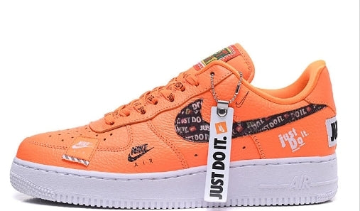 Premièrement : Les baskets Nike Air Force 1 Low femme incarnent l’alliance parfaite entre style intemporel et innovation technique.