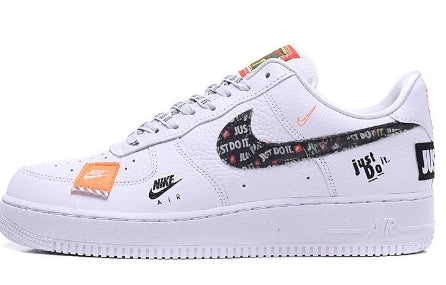 Premièrement : Les baskets Nike Air Force 1 Low femme incarnent l’alliance parfaite entre style intemporel et innovation technique.