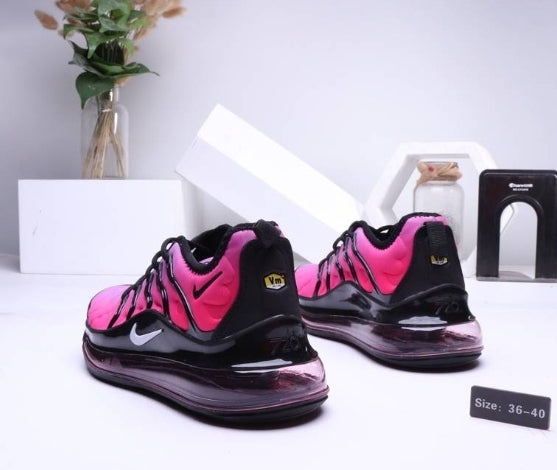 Les baskets Nike Air VaporMax TN Plus 720 Femme fusionnent trois des technologies les plus emblématiques de Nike : VaporMax, TN Plus (Tuned Air) et 720.