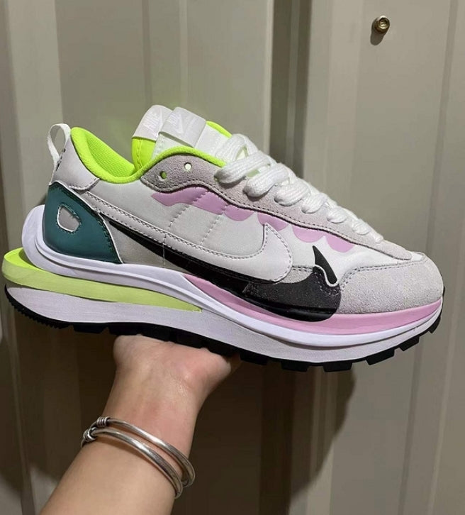 Baskets Nike LD Waffle X Sacai Femme sont un témoignage de l'engagement de Nike à combiner style et innovation.