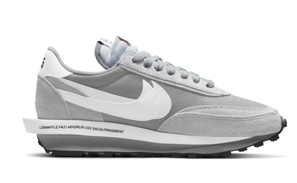 Baskets Nike LD Waffle X Sacai Femme sont un témoignage de l'engagement de Nike à combiner style et innovation.