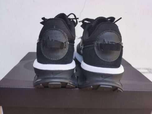 Baskets Nike LD Waffle X Sacai Femme sont un témoignage de l'engagement de Nike à combiner style et innovation.