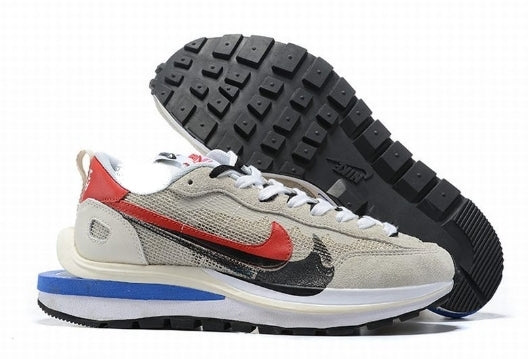 Baskets Nike LD Waffle X Sacai Femme sont un témoignage de l'engagement de Nike à combiner style et innovation.