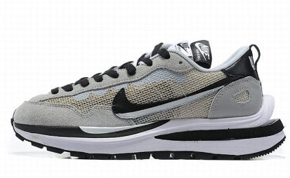 Baskets Nike LD Waffle X Sacai Femme sont un témoignage de l'engagement de Nike à combiner style et innovation.